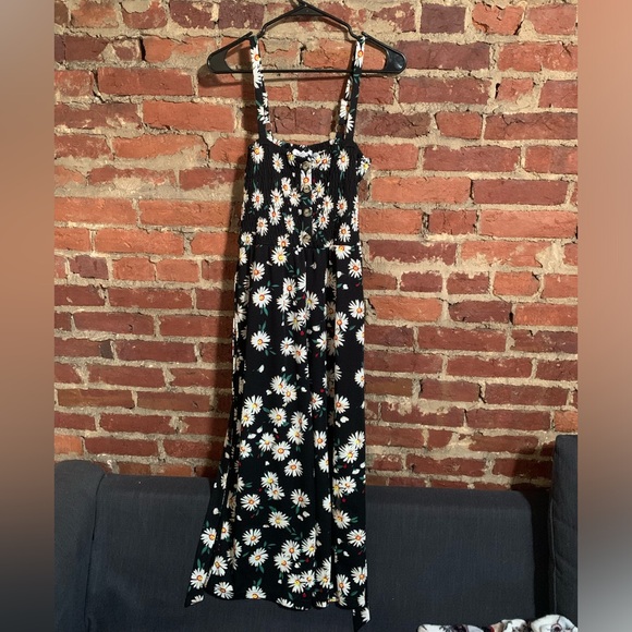 🌼 Black floral maxi romper 🌼 - Picture 1 of 6